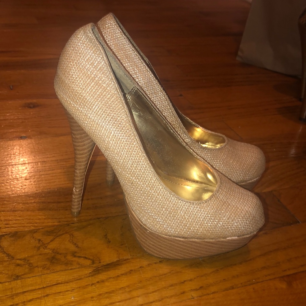 Tan Platform Heels Size 5.5